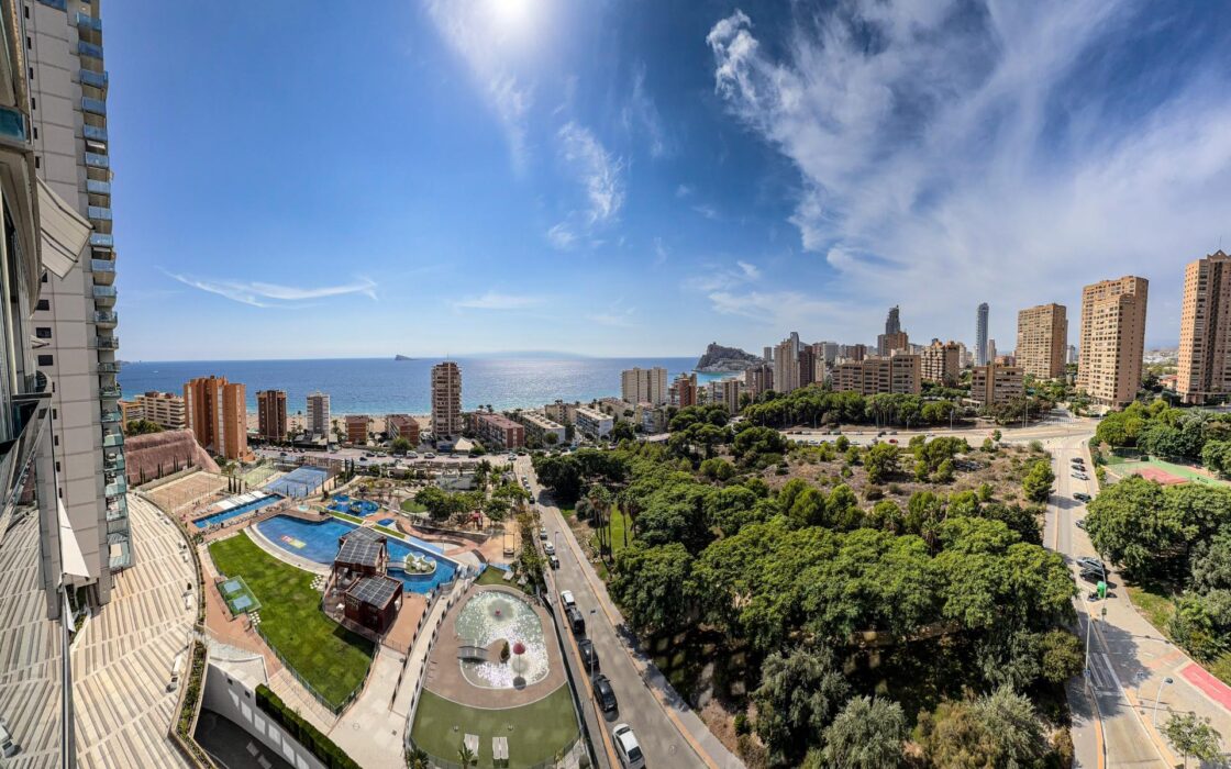 Апартаменты в Бенидорме 154 кв.м с видом на море и террасой