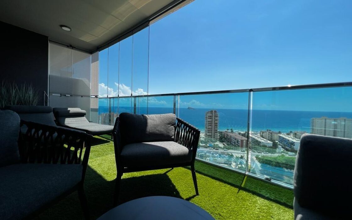 Апартаменты с видом на море в Бенидорме 112 кв.м 3 комнаты