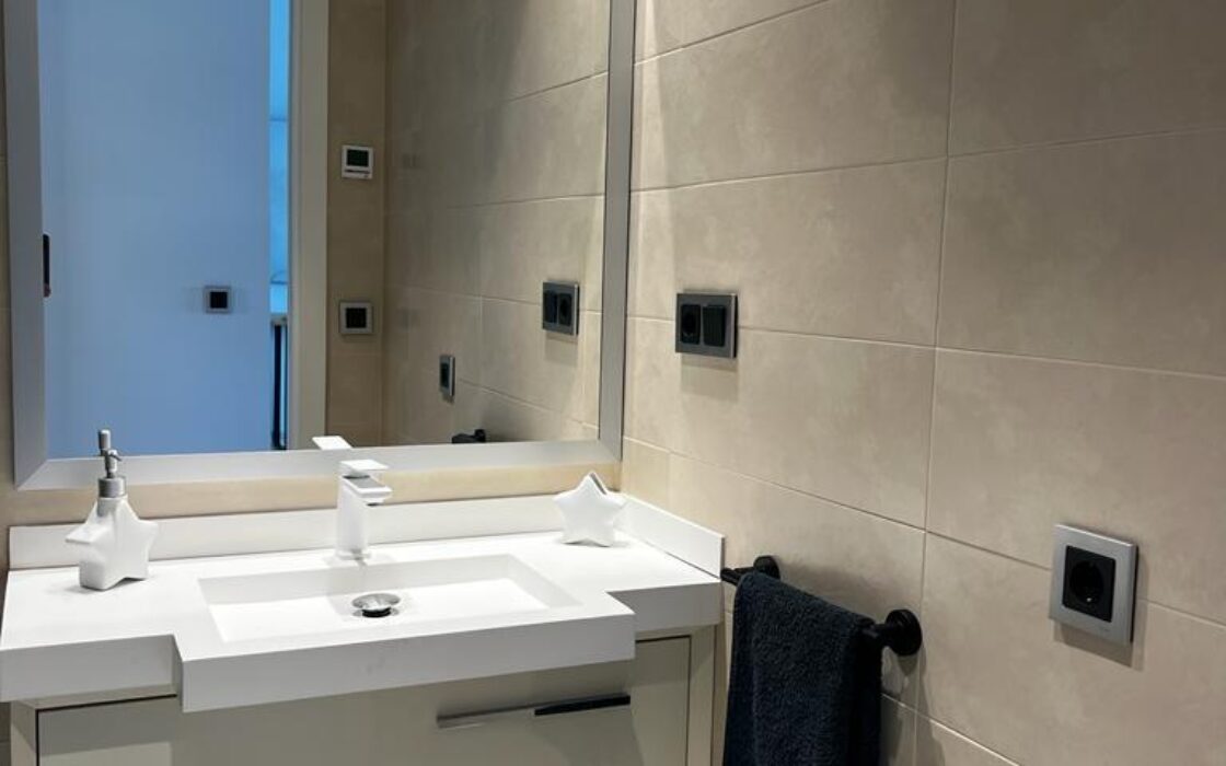 Апартаменты с видом на море в Бенидорме 112 кв.м 3 комнаты