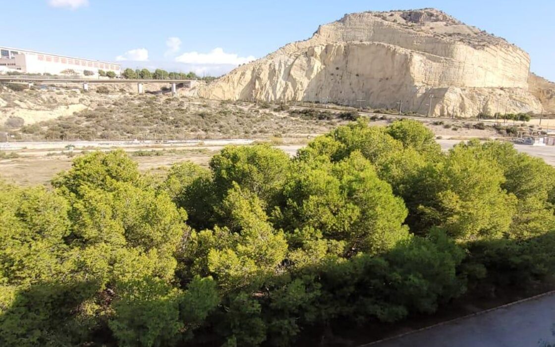 Апартаменты с видом на море в Аликанте 69 кв.м 3 комнаты