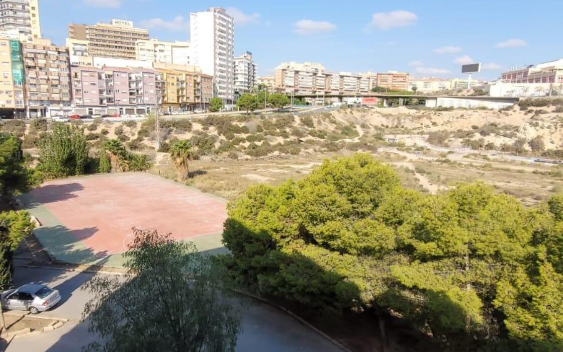 Апартаменты с видом на море в Аликанте 69 кв.м 3 комнаты