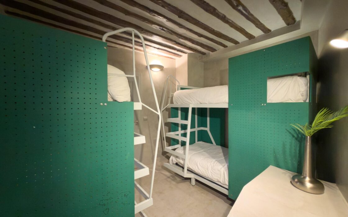 Апартаменты 97 кв.м в Мадриде, район Malasaña, 4 комнаты