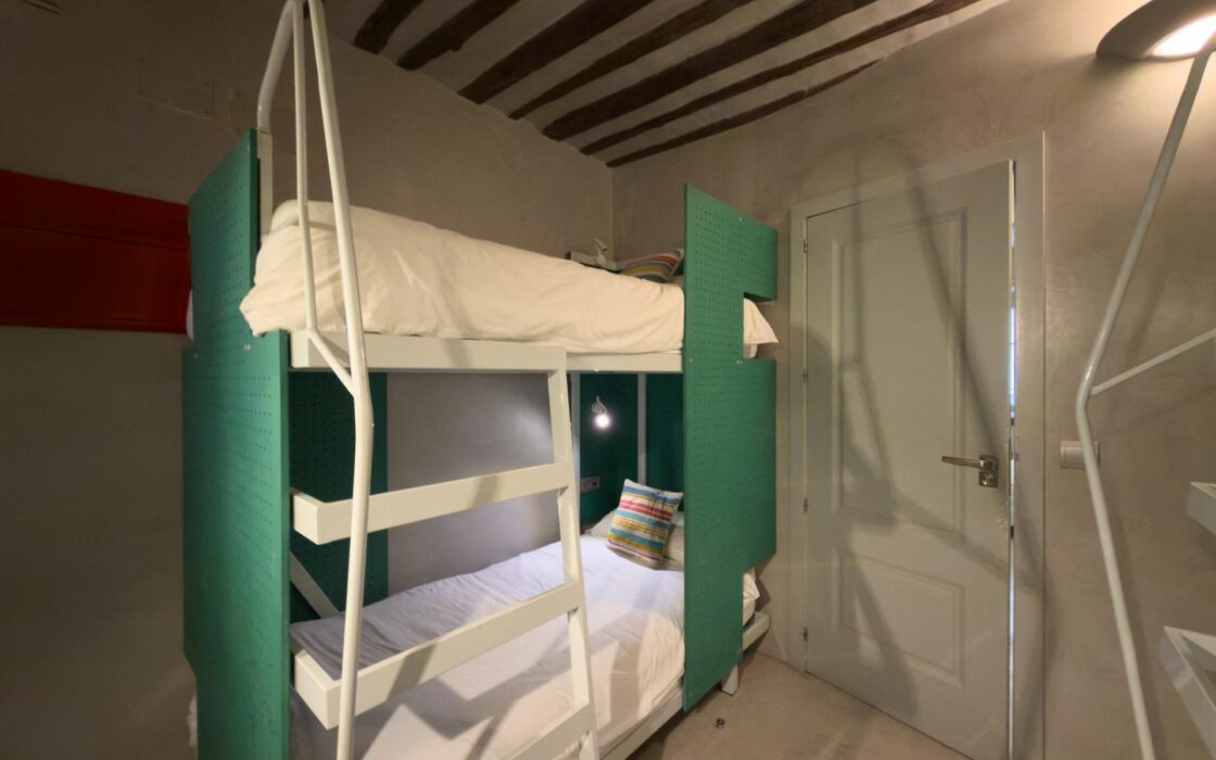 Апартаменты 97 кв.м в Мадриде, район Malasaña, 4 комнаты