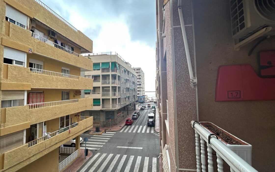 Апартаменты в Торревьехе 60 кв.м, 150 м до моря