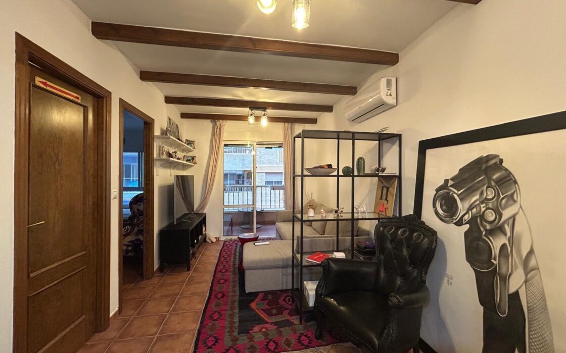 Апартаменты в Торревьехе 60 кв.м, 150 м до моря