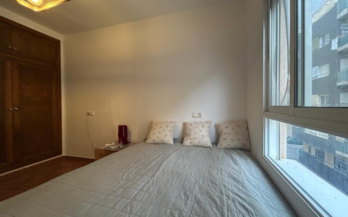 Апартаменты в Торревьехе 60 кв.м, 150 м до моря