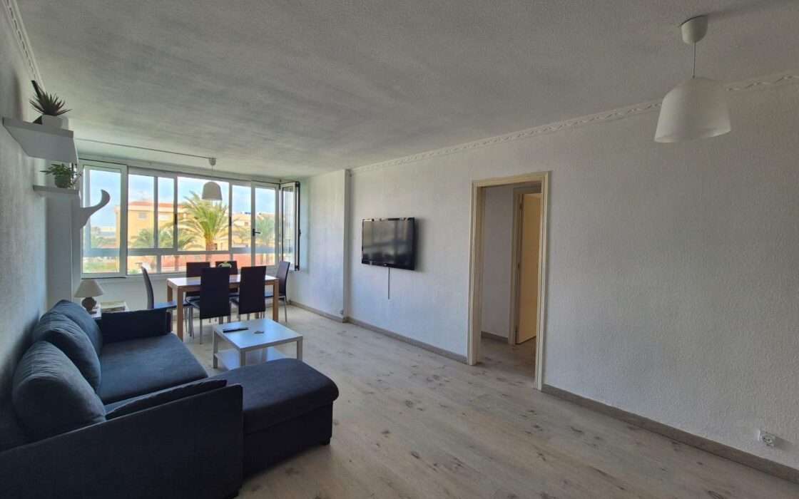 Апартаменты 89 кв.м в Торревьехе у моря с бассейном