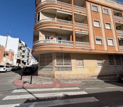 Апартамент в Торревьехе 73 кв.м у пляжа Кура с террасой