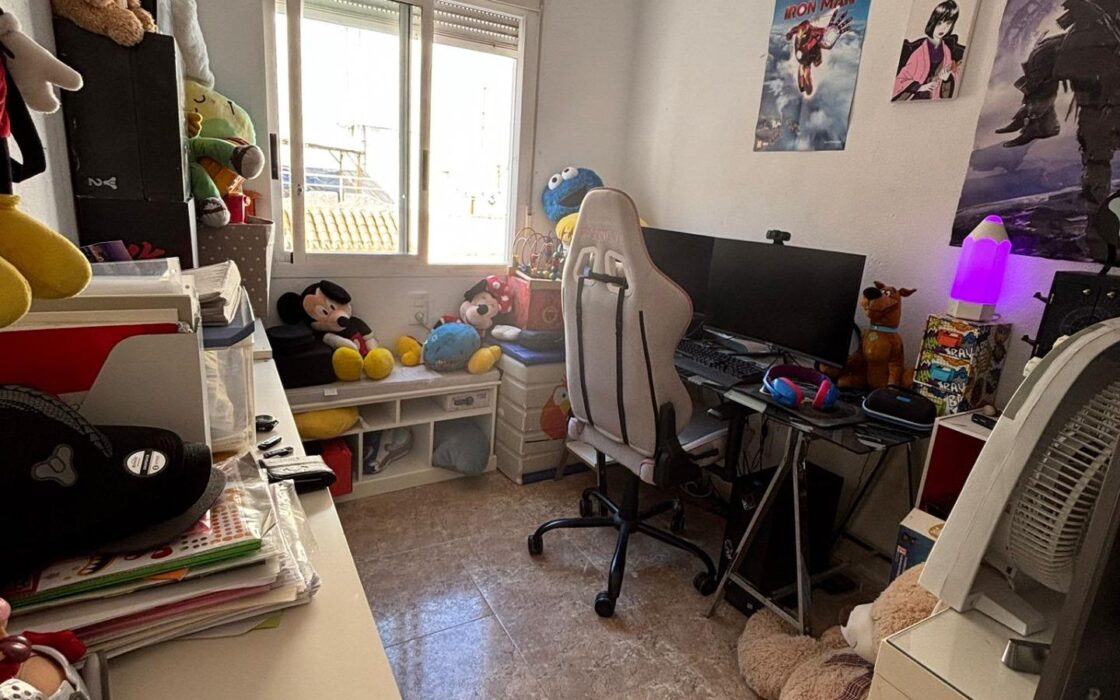 Апартамент в Торревьехе 73 кв.м у пляжа Кура с террасой