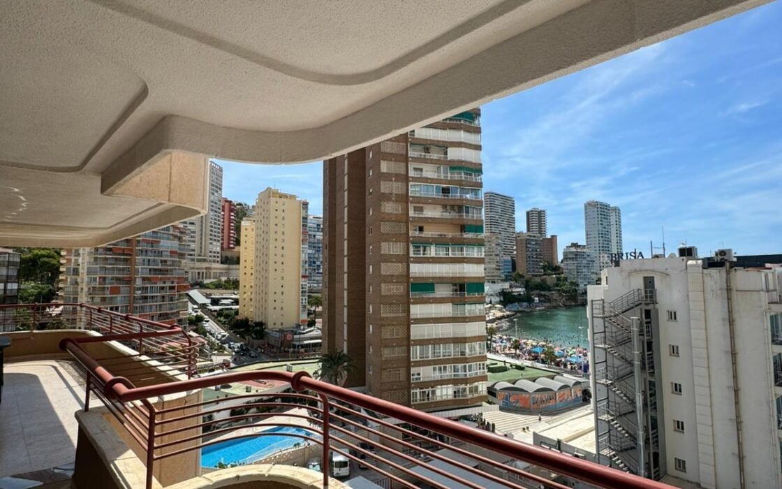 Апартамент 129 кв.м в Бенидорме с видом на море