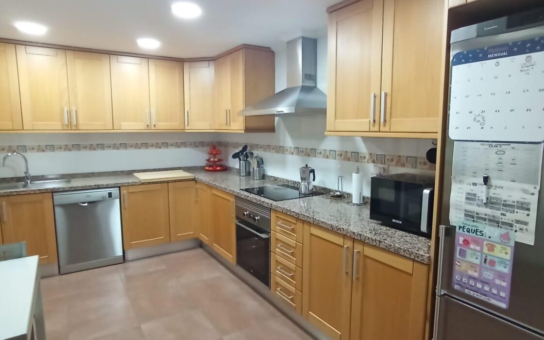 Апартамент в San Vicente del Raspeig 118 кв.м с балконом