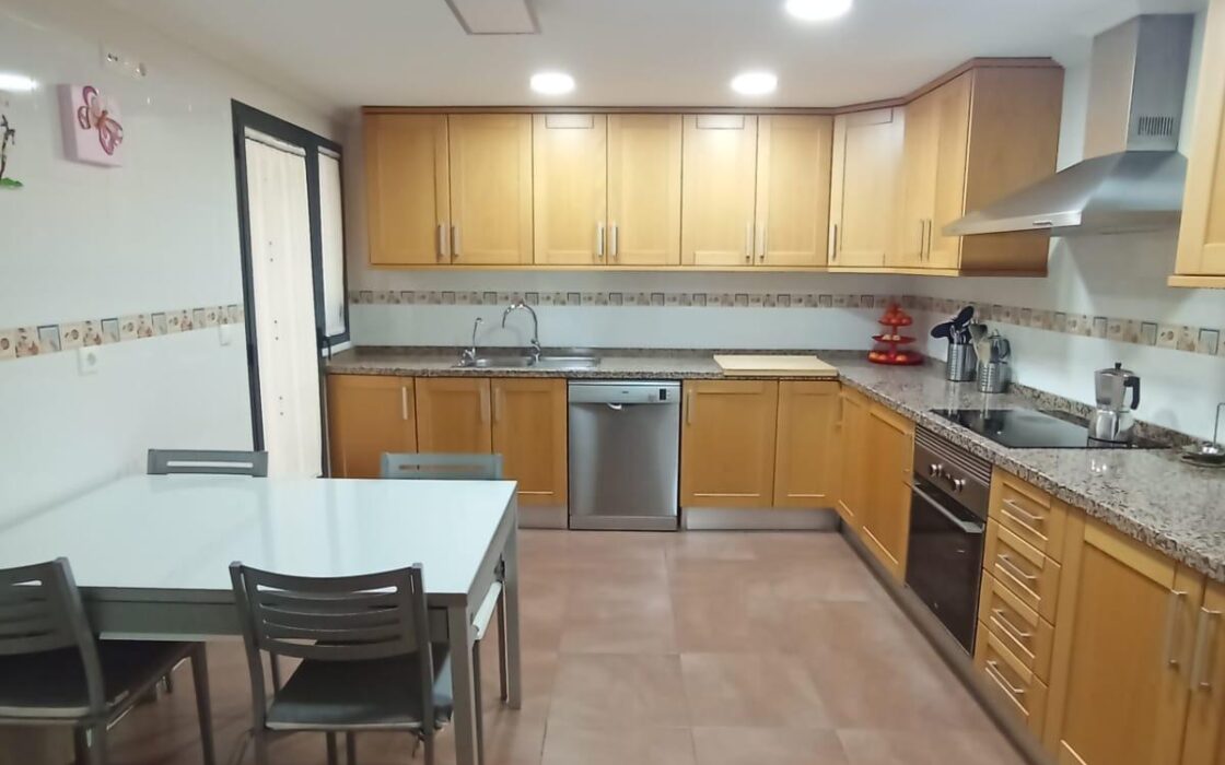 Апартамент в San Vicente del Raspeig 118 кв.м с балконом