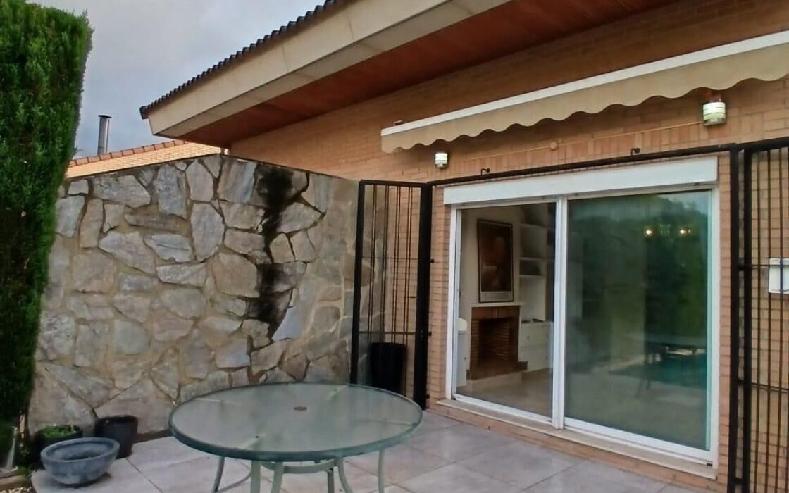 Апартаменти в Бетера 197 кв.м з басейном та 4 спальнями