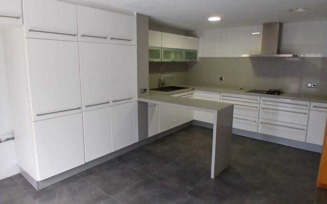 Апартаменти в Бетера 197 кв.м з басейном та 4 спальнями