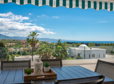 Апартаменты в Нуэва Андалусия, 125 кв.м, с террасой