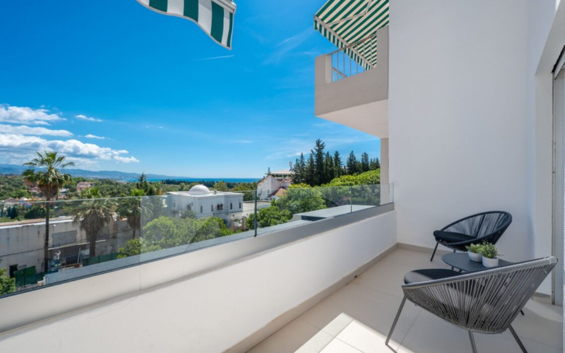 Апартаменты в Нуэва Андалусия, 125 кв.м, с террасой