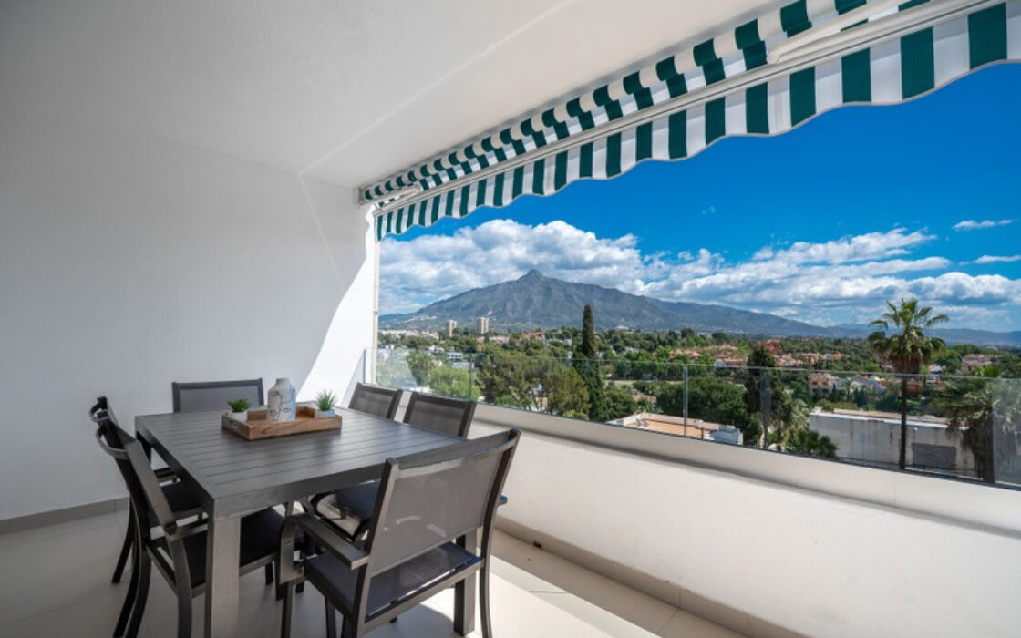 Апартаменты в Нуэва Андалусия, 125 кв.м, с террасой