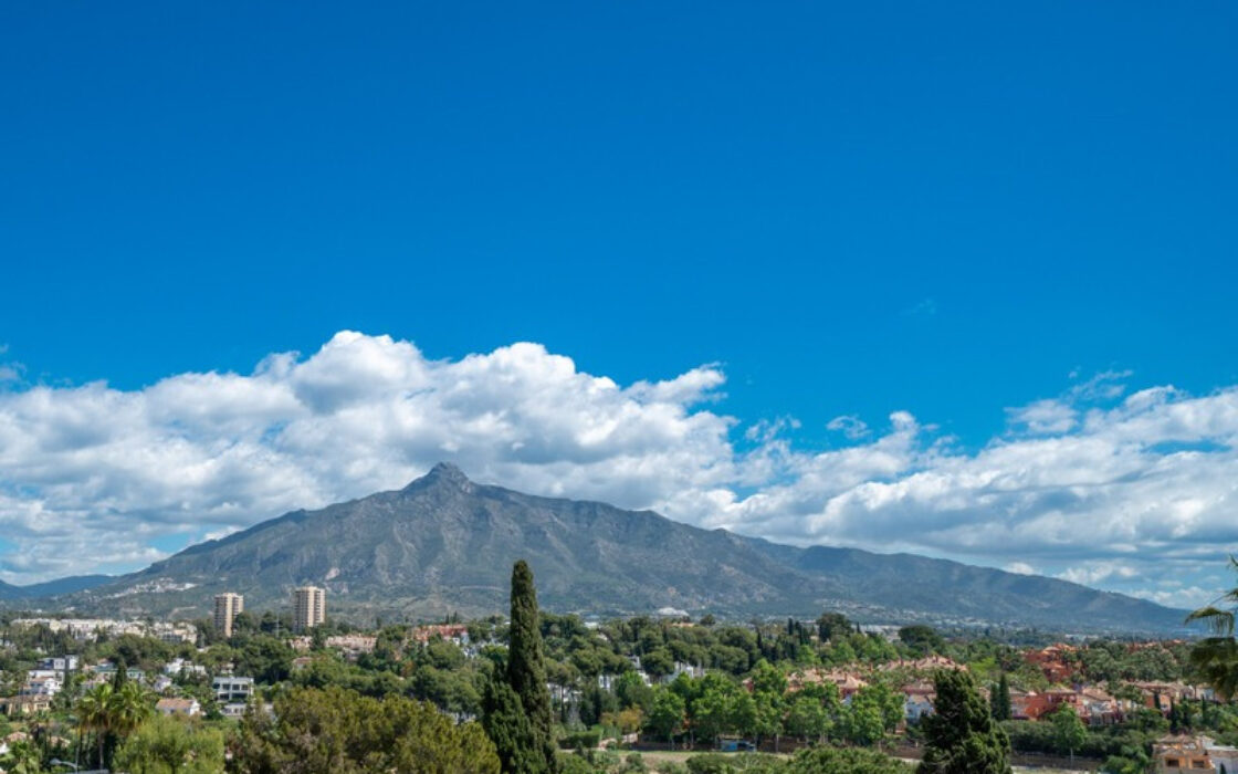 Апартаменты в Нуэва Андалусия, 125 кв.м, с террасой