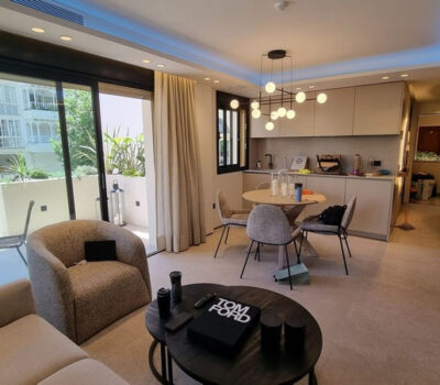 Апартаменти в Нуэва Андалусія з терасою 80 кв.м