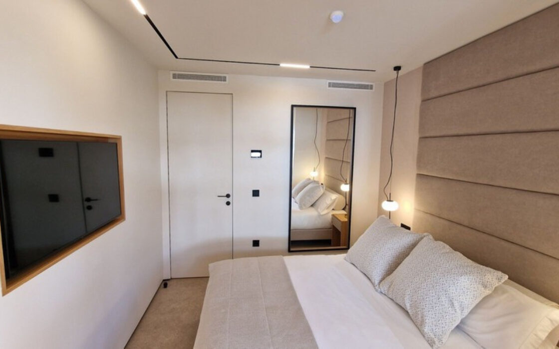 Апартаменти в Нуэва Андалусія з терасою 80 кв.м