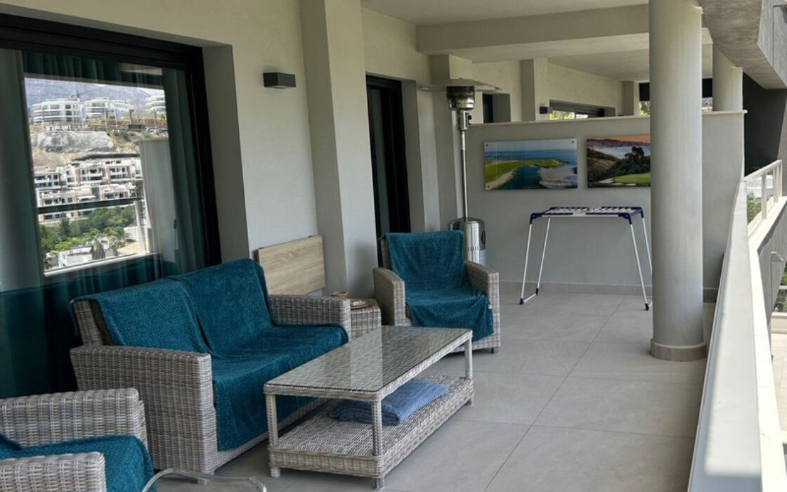 Апартаменты с террасой в Ла Куинта 175 кв.м 4 комнаты