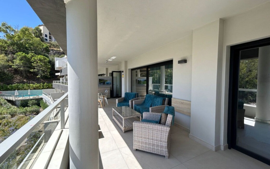 Апартаменты с террасой в Ла Куинта 175 кв.м 4 комнаты