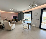 Апартаменты с террасой в Ла Куинта 175 кв.м 4 комнаты