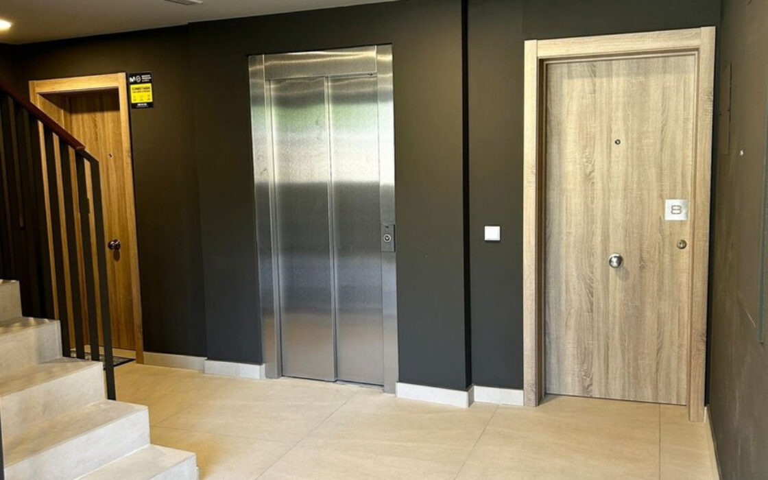 Апартаменты с террасой в Ла Куинта 175 кв.м 4 комнаты