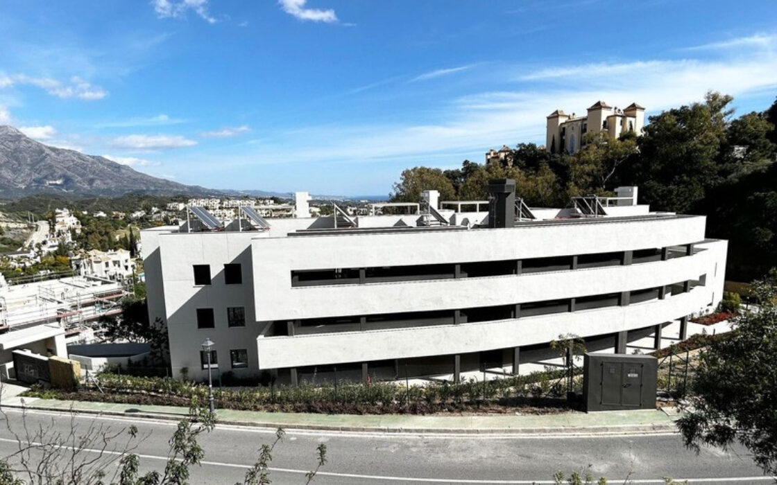 Апартаменты с террасой в Ла Куинта 175 кв.м 4 комнаты