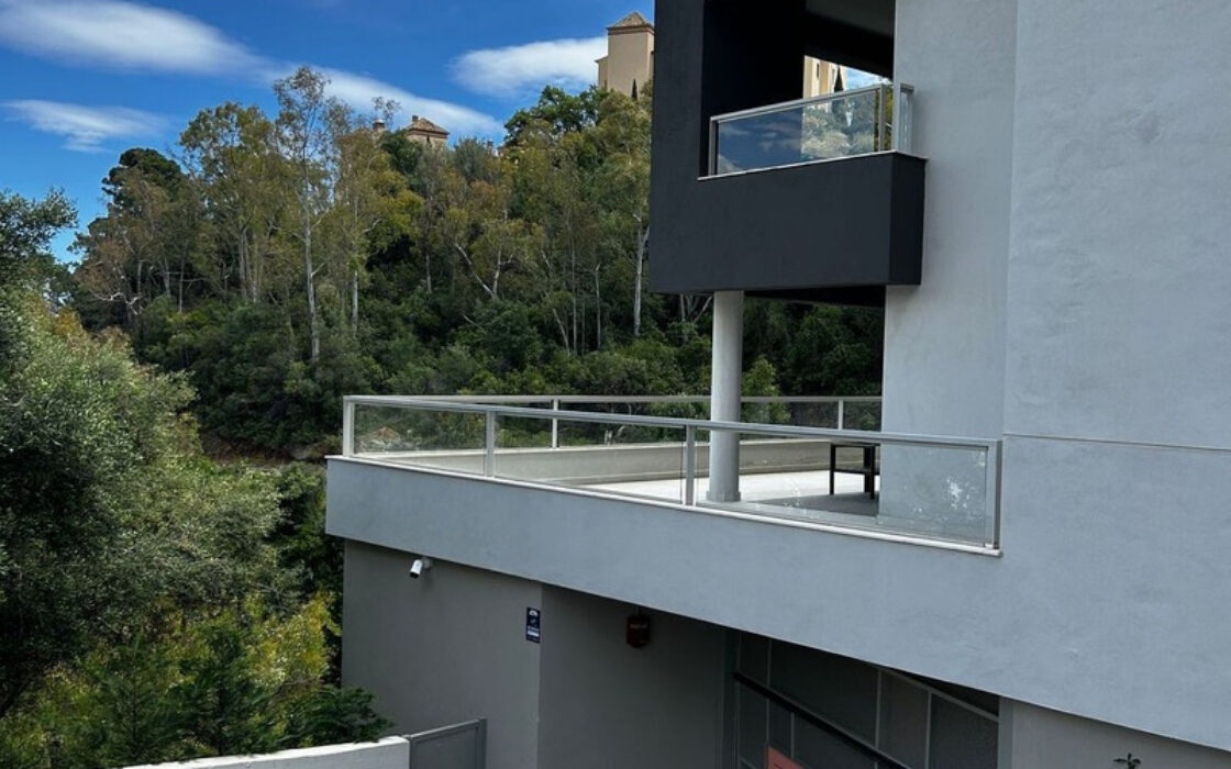 Апартаменты с террасой в Ла Куинта 175 кв.м 4 комнаты