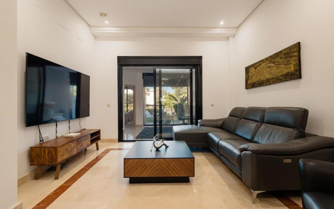 Квартира с террасой в Пуэрто Банус 177 кв.м 4 комнаты