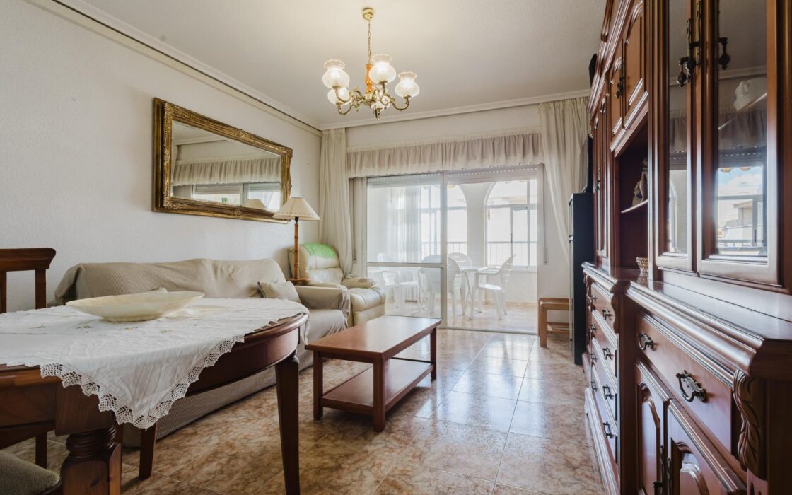 Апартаменты 80 кв.м у моря в Торревьехе, 3 комнаты