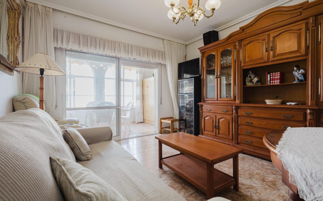 Апартаменты 80 кв.м у моря в Торревьехе, 3 комнаты