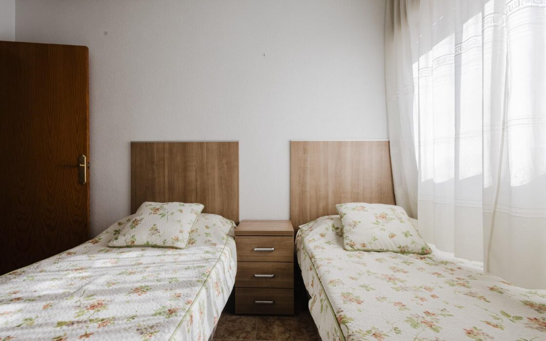 Апартаменты 80 кв.м у моря в Торревьехе, 3 комнаты