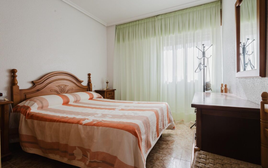 Апартаменты 80 кв.м у моря в Торревьехе, 3 комнаты