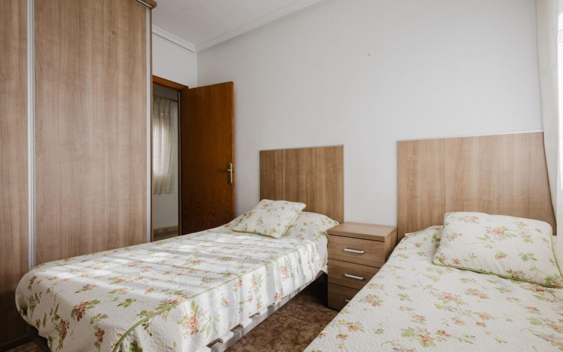 Апартаменты 80 кв.м у моря в Торревьехе, 3 комнаты