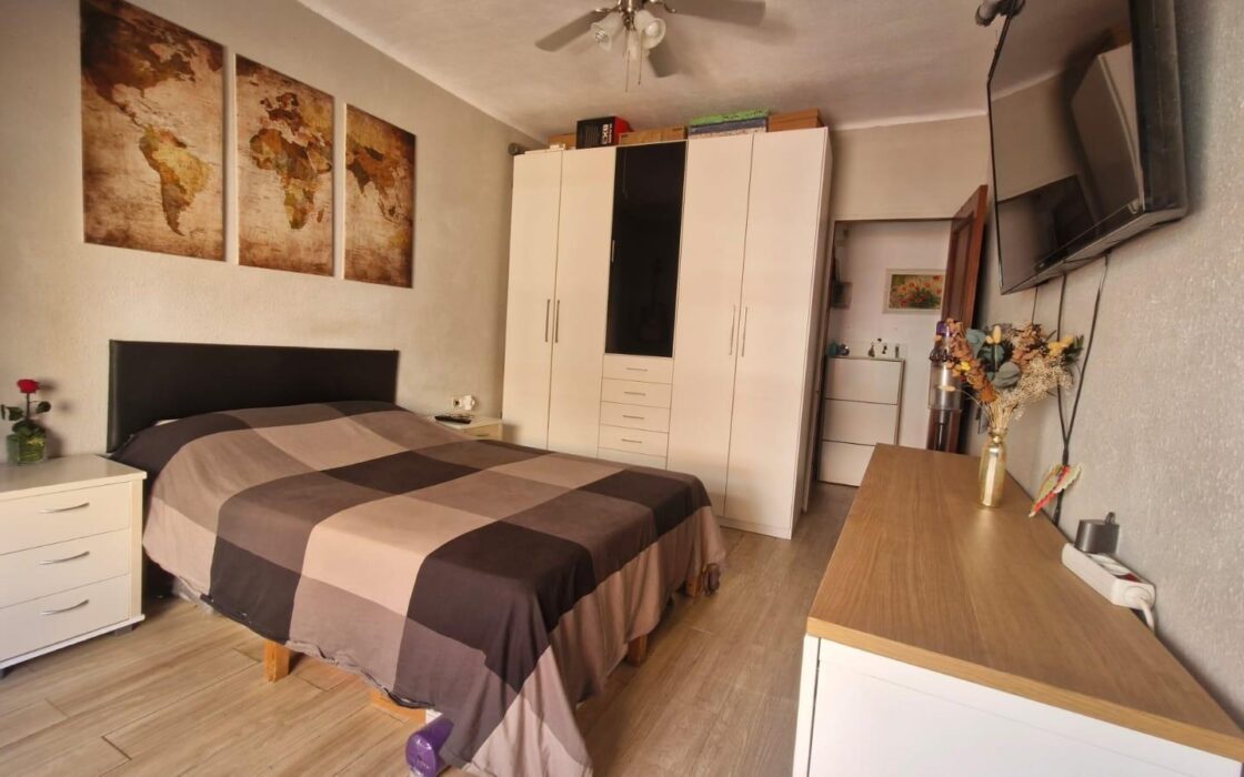 Уютная квартира 95 кв.м в Каролинас Бахас, Аликанте, с террасой