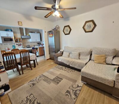 Затишна квартира 95 кв.м в Каролинас Бахас, Аликанте, з терасою