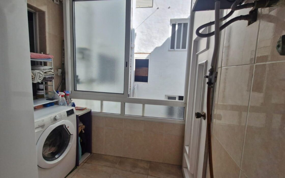 Уютная квартира 95 кв.м в Каролинас Бахас, Аликанте, с террасой