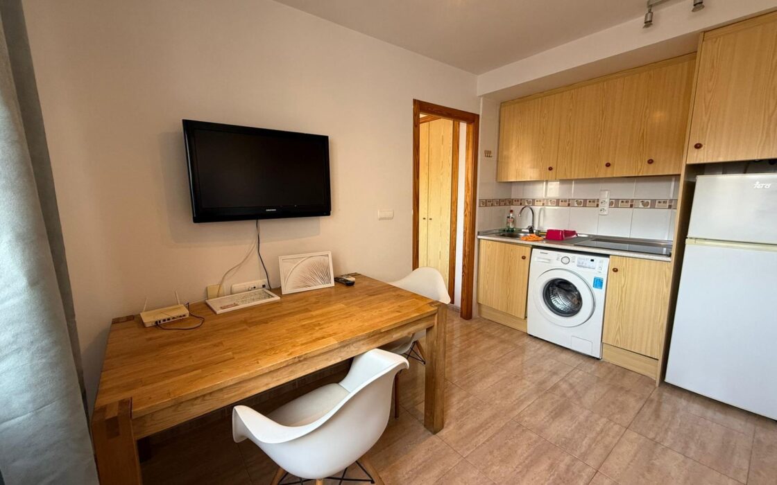 Апартаменты 27 кв.м в Торревьехе, 800 м до моря с террасой