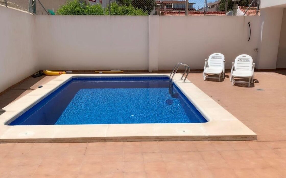 Апартаменты 27 кв.м в Торревьехе, 800 м до моря с террасой