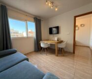 Апартаменты 27 кв.м в Торревьехе, 800 м до моря с террасой