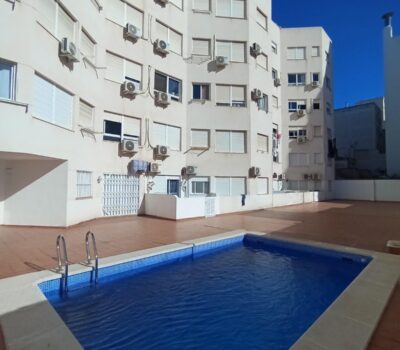 Апартаменти 27 кв.м в Торрев’єсі, 800 м до моря з терасою