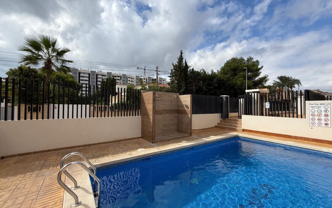 Апартаменты 55 кв.м в Торревьехе, 200 м до моря