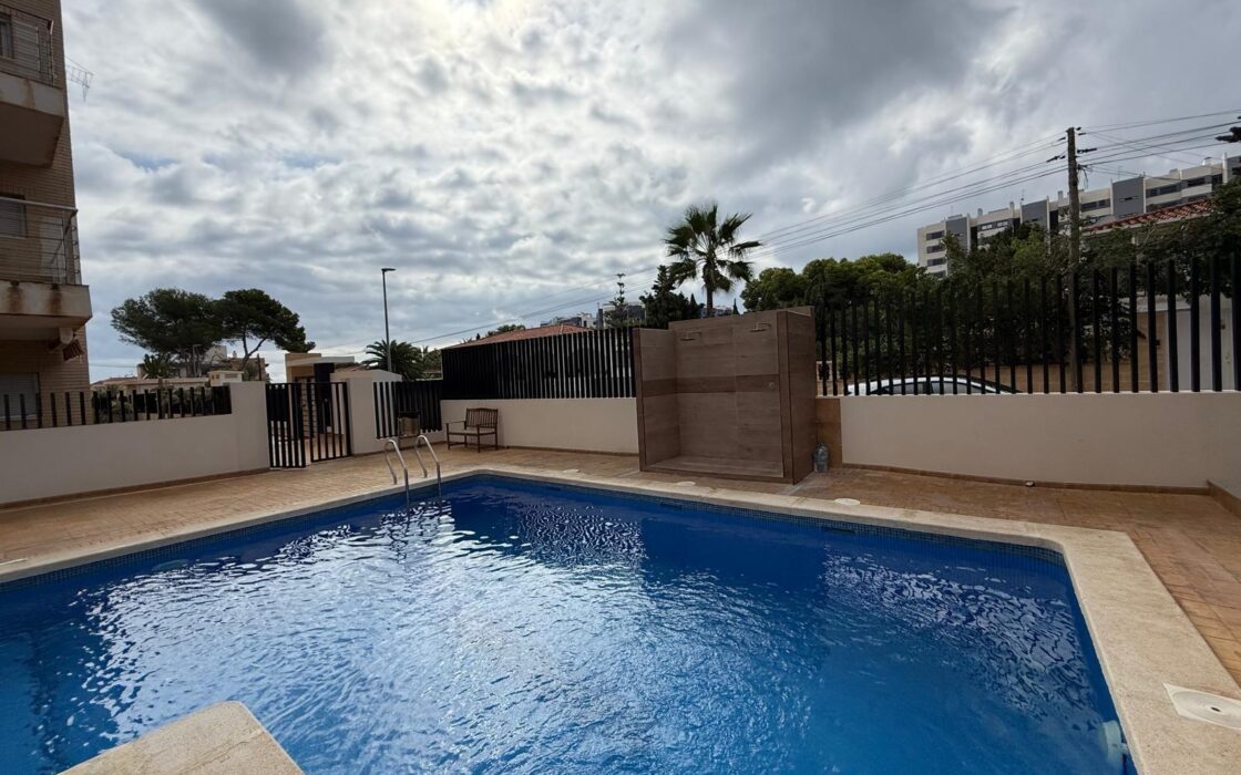 Апартаменты 55 кв.м в Торревьехе, 200 м до моря