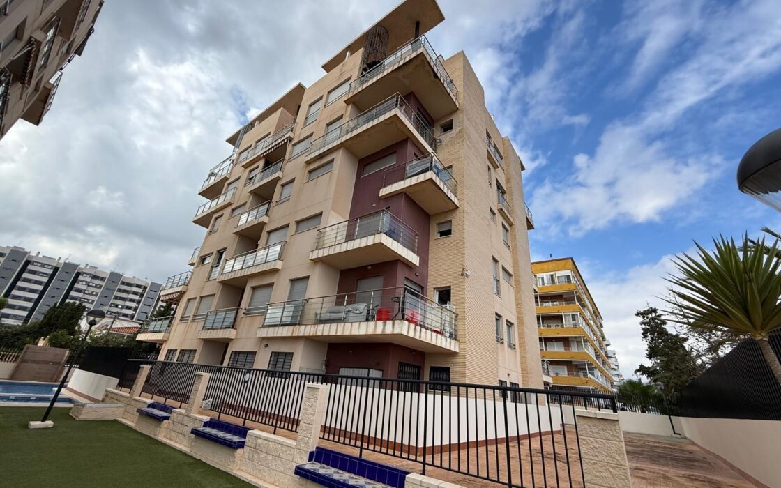 Апартаменты 55 кв.м в Торревьехе, 200 м до моря