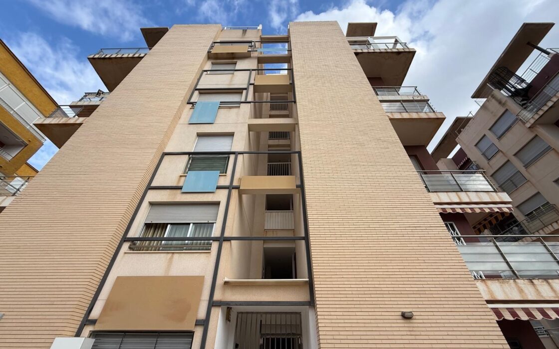 Апартаменты 55 кв.м в Торревьехе, 200 м до моря