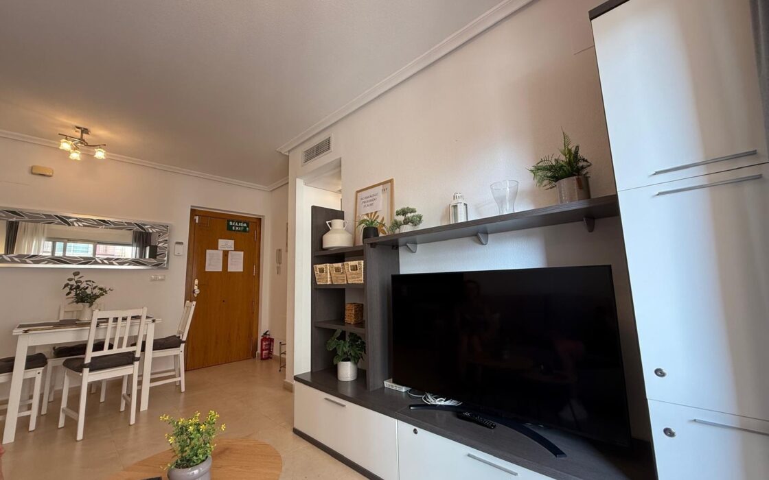 Апартаменты 55 кв.м в Торревьехе, 200 м до моря