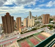 Апартамент в Бенидорме 48 кв.м у моря с террасой и видом