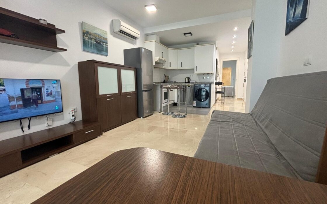 Апартаменти 67 кв.м в Бенідормі з терасою біля моря